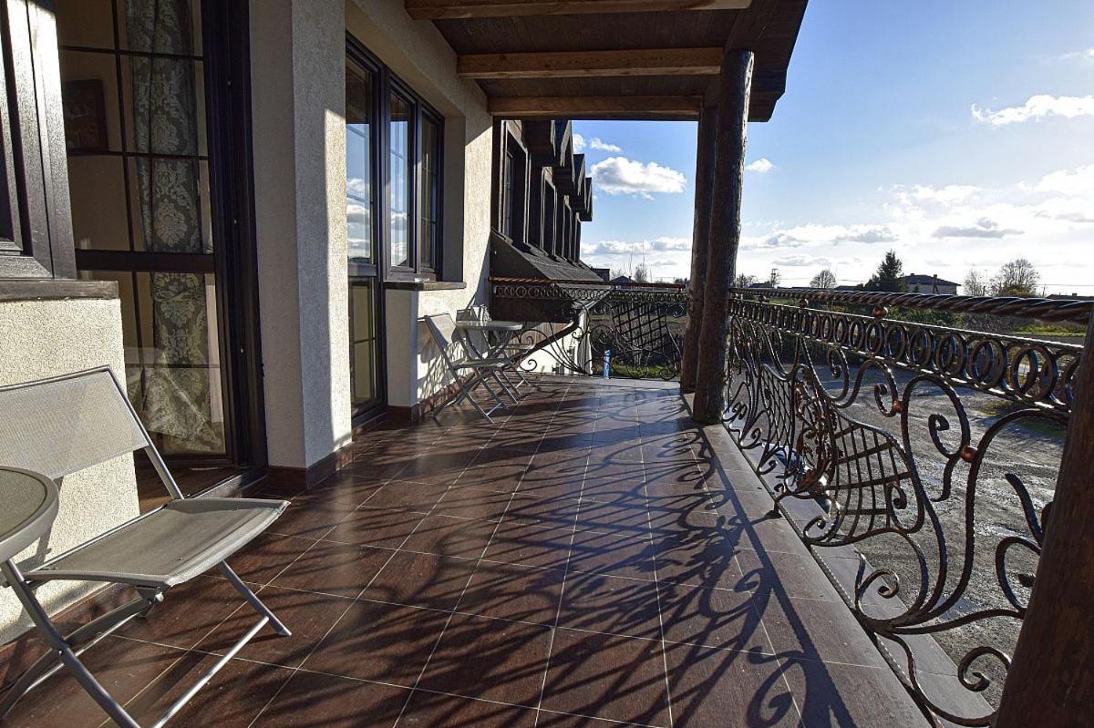 Bed and Breakfast Osrodek Bialy Lew Wojciechow  Екстер'єр фото