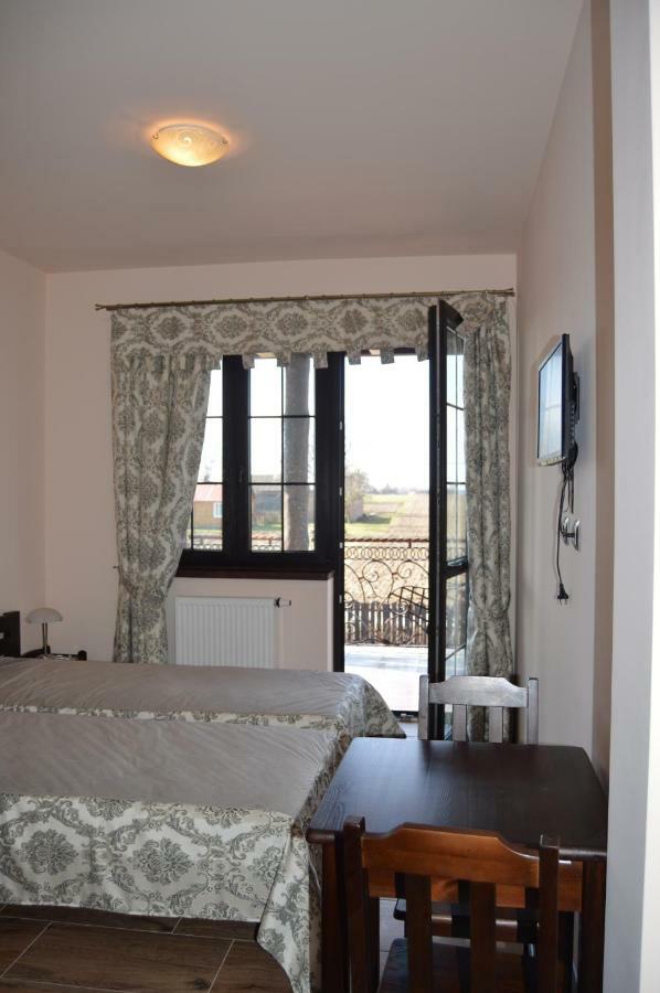Bed and Breakfast Osrodek Bialy Lew Wojciechow  Екстер'єр фото