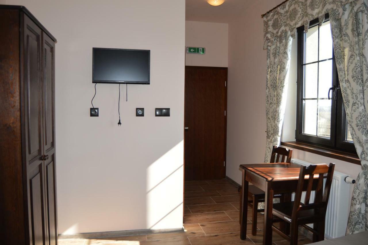 Bed and Breakfast Osrodek Bialy Lew Wojciechow  Екстер'єр фото